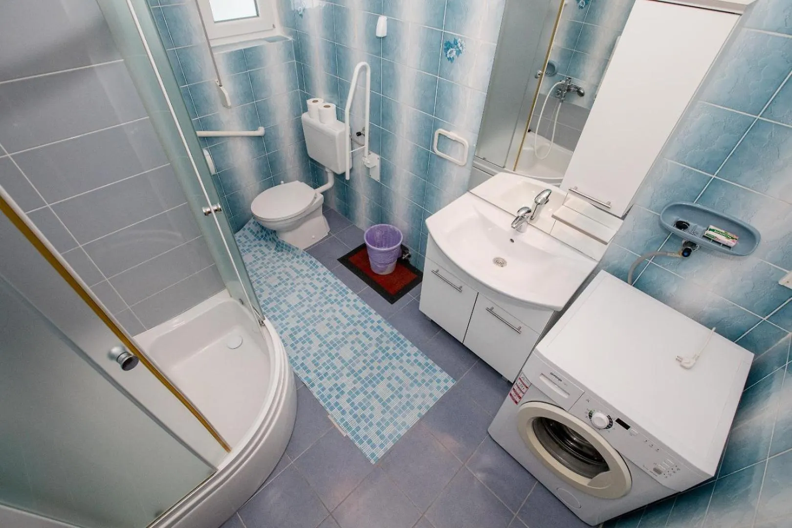 Ap Daisy M - 9 Personen Daire Palit 0*,
